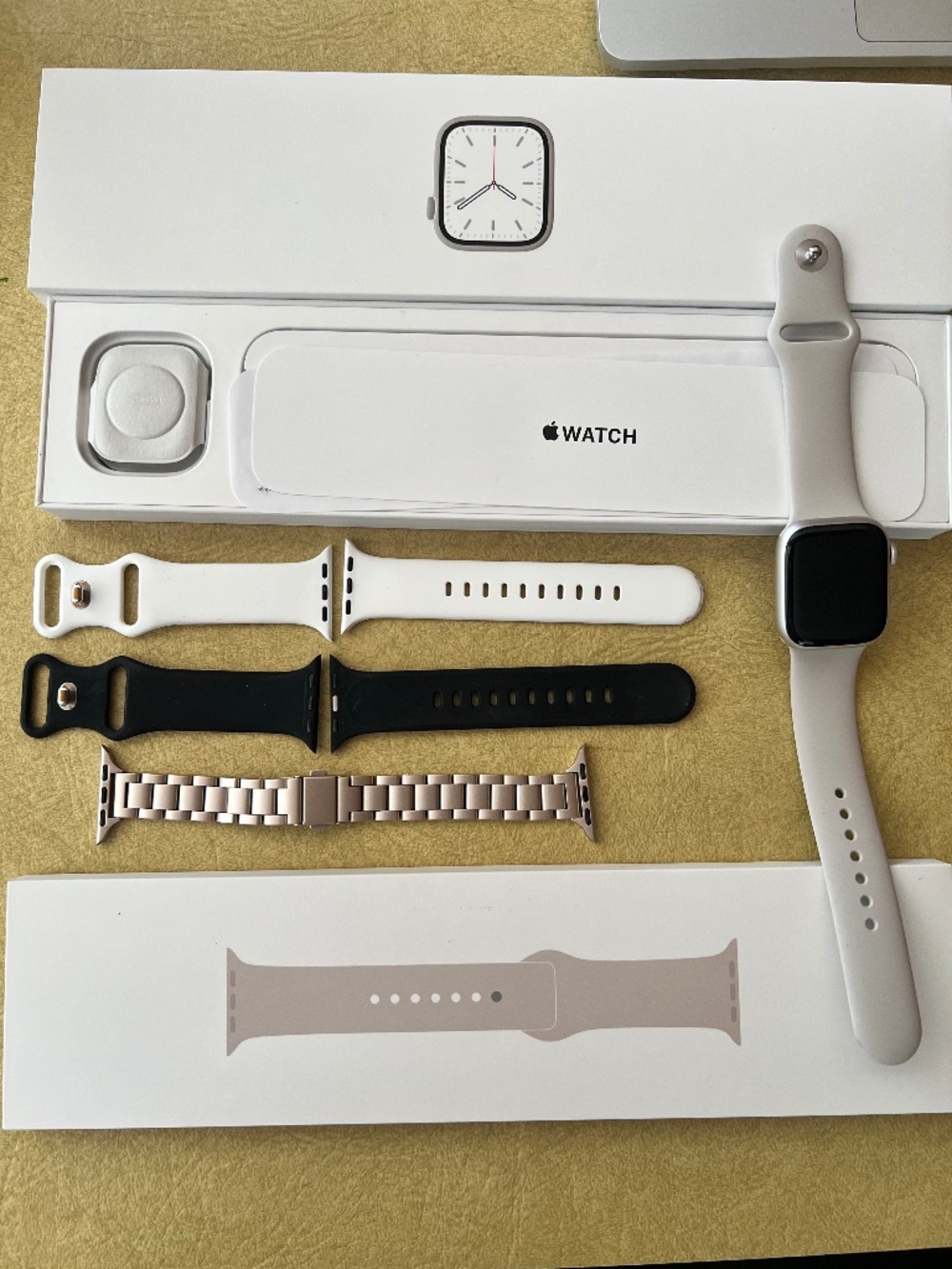 EUC Apple Watch 7 41MM Starlight Aluminum Case